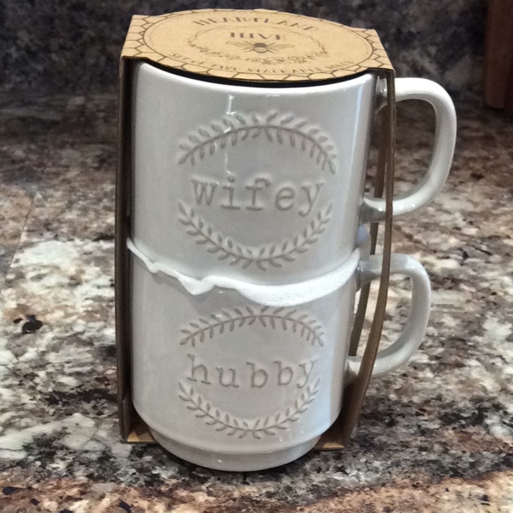 Heartland Hive set of two stackable mugs.